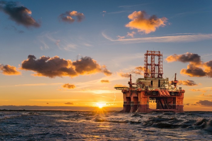 PETRÓLEO E ESPERA DE ESTÍMULOS FISCAIS APOIAM CAUTELA EM MEIO A IPCA E REVISÃO DE PIB